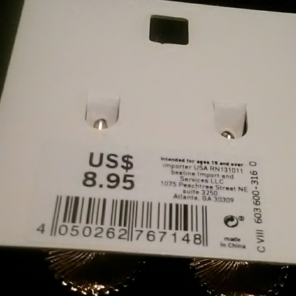 Earrings - Picture 3 of 4